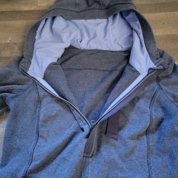 Lululemon sweater - Picture 7 of 7